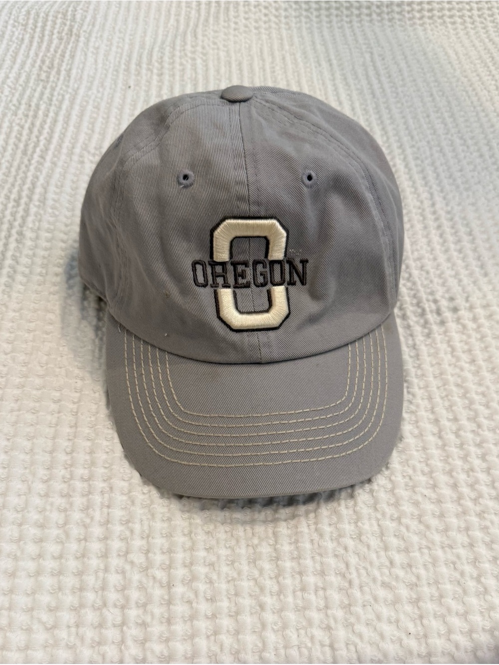 University of Oregon Embroidered Gray Baseball Cap